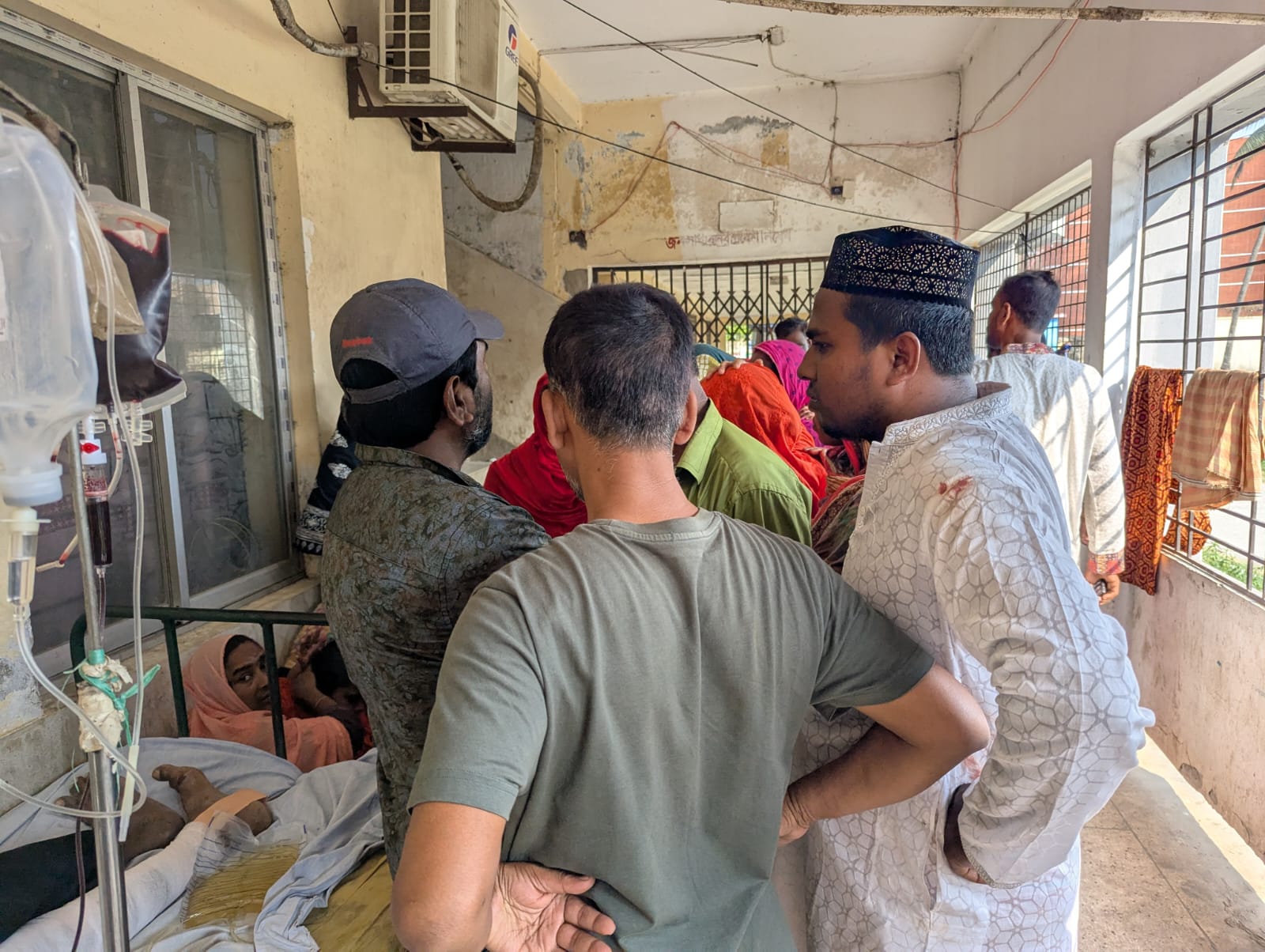 নছিমন-অটোরিকশা সংঘর্ষে প্রাণ গেল বাবা ছেলের